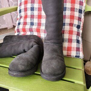 Ugg Australia Classic Tall 5815 Boots Size W8 Suede Shearling